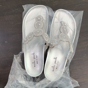 NWOT Mila Paoli Silver Embellished Sandals